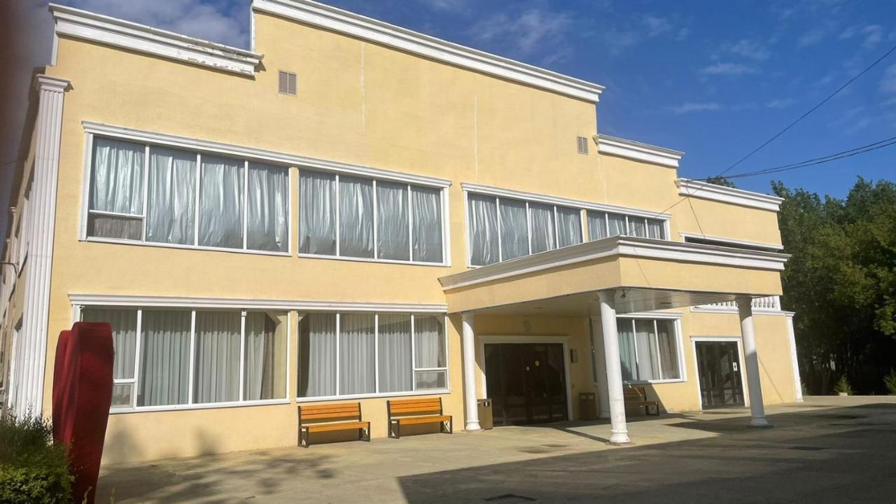 Park Hotel Орал Екстер'єр фото