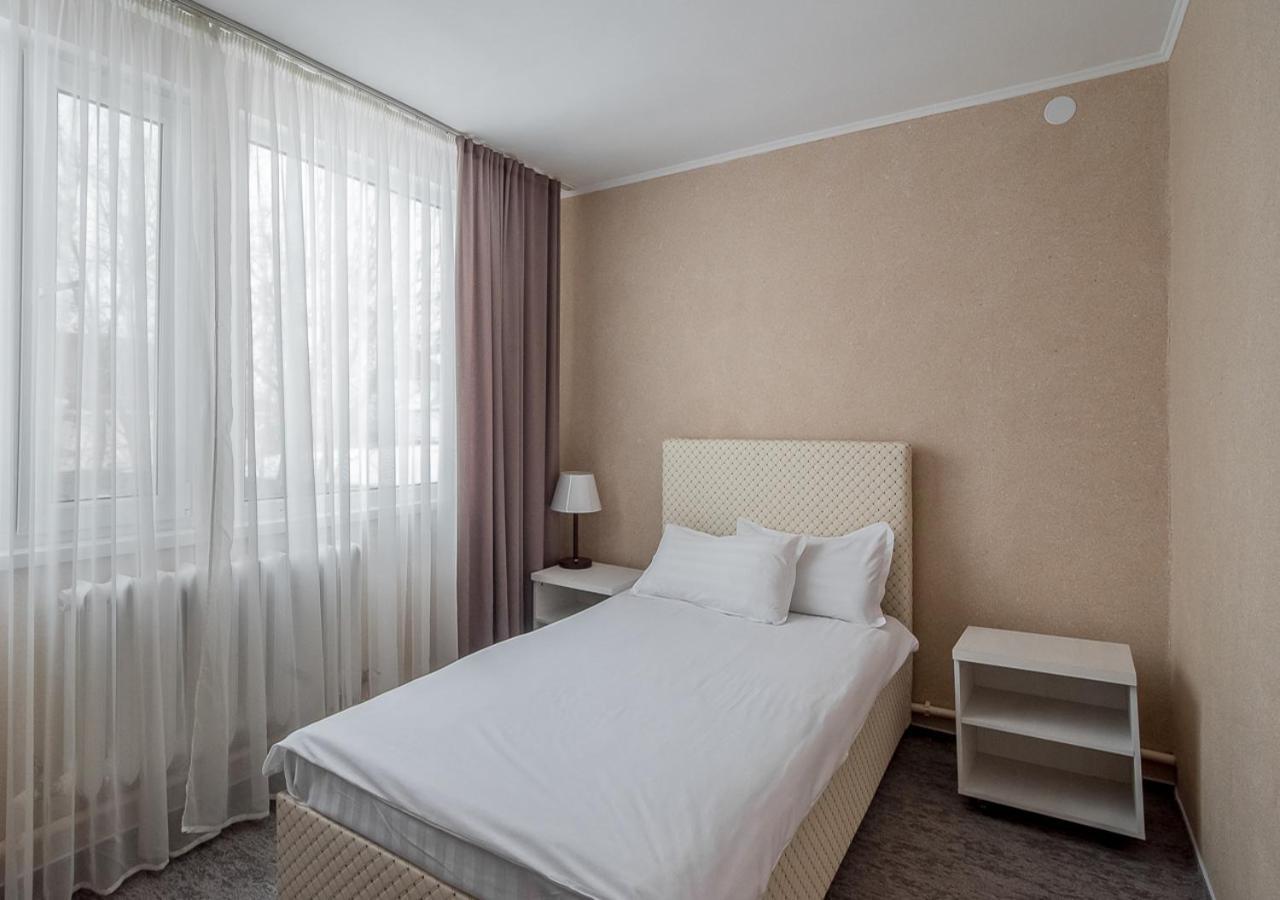 Park Hotel Орал Екстер'єр фото